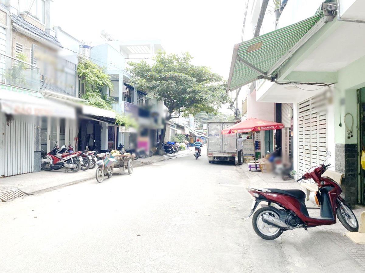 Nhà 3.54*12.57m, nở hậu mặt tiền tám danh