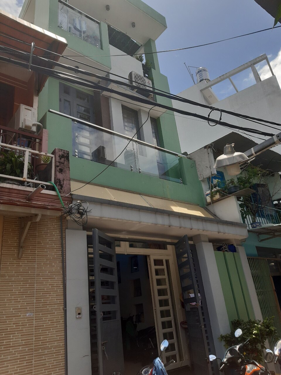 Nhà Chiến Lược p. BTĐ A Q. Bình Tân